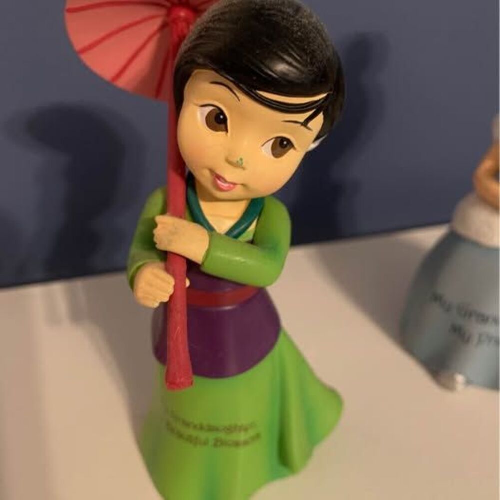 Hamilton Collection Disney Mulan Princess Granddaughter Figurine